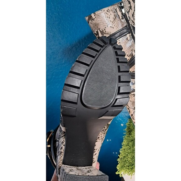 Claudeta Snakeskin Boots Faux Leather Size 10M  Zip Up Chunk Heel Womens - Picture 13 of 13